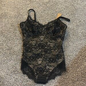 NWT SHAPER SHAPWEAR TOP